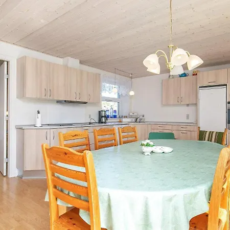 9 Person In S By * Sæby