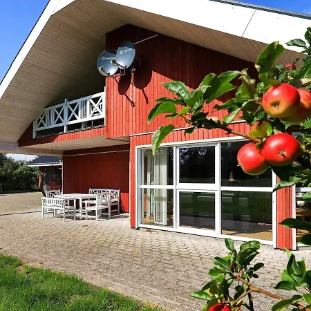 9 Person In S By Feriehus Sæby